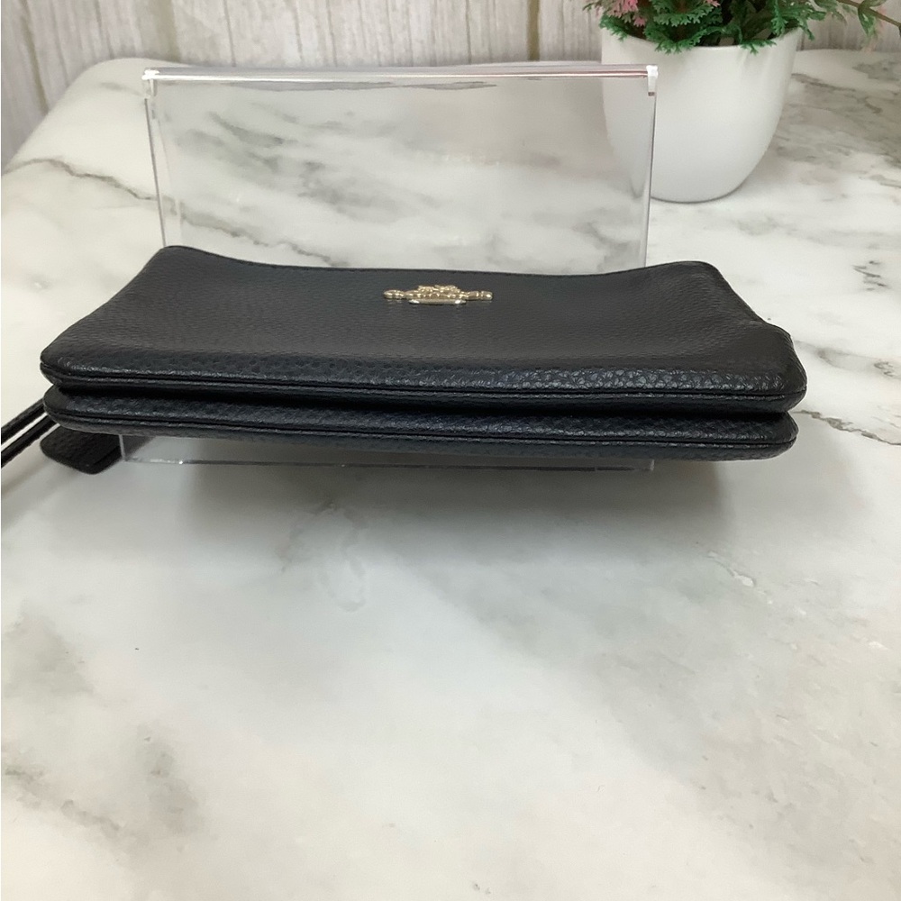 GUC Coach Pebbled Leather Black Doubled Zipper Wristlet with Gold Logo - Picture 3 of 8